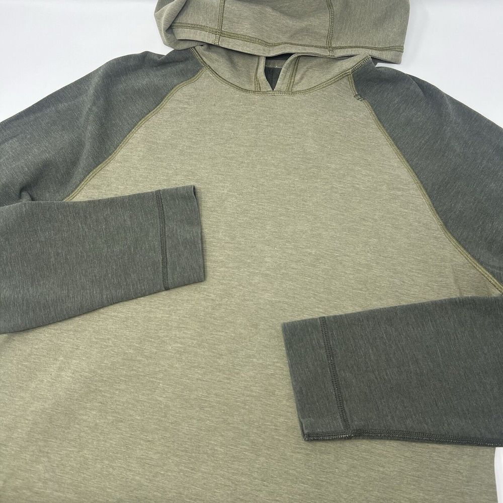 Lululemon Pullover Hoodie Men's Small Green Long Sleeve Two Tone Sleeves